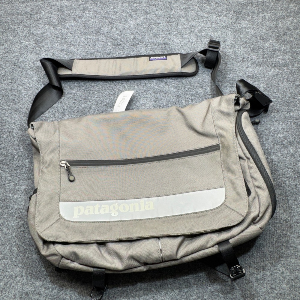 Patagonia Critical Mass Messenger Bag Gray Ballistic 48278 Laptop Commuter Bike